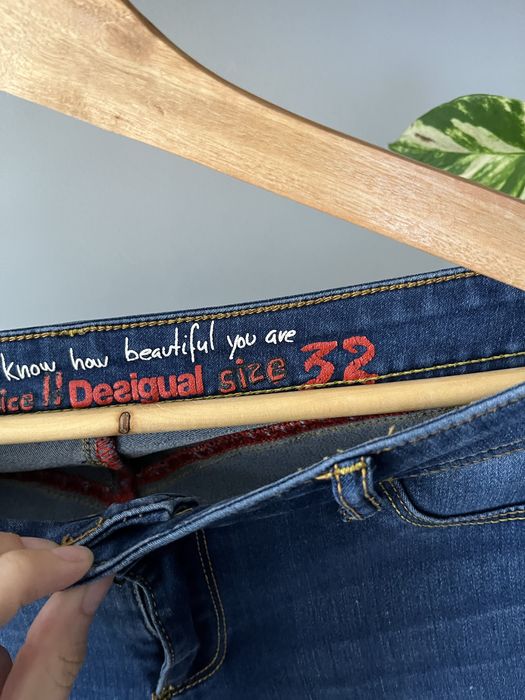 Spodnie jeansowe jeansy damskie marki Desigual rozmiar 32