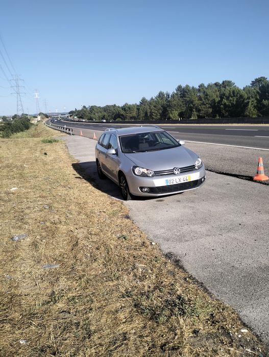 VW Golf VI 1.6 TDI avariado