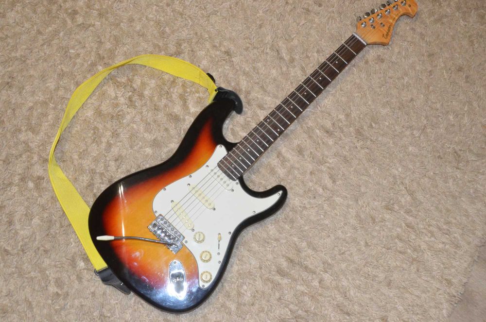 Електрогітара Tenson California Series - аналог Stratocaster, Чохол