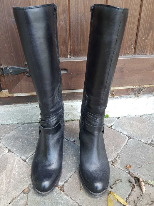Botas de couro preto (37)