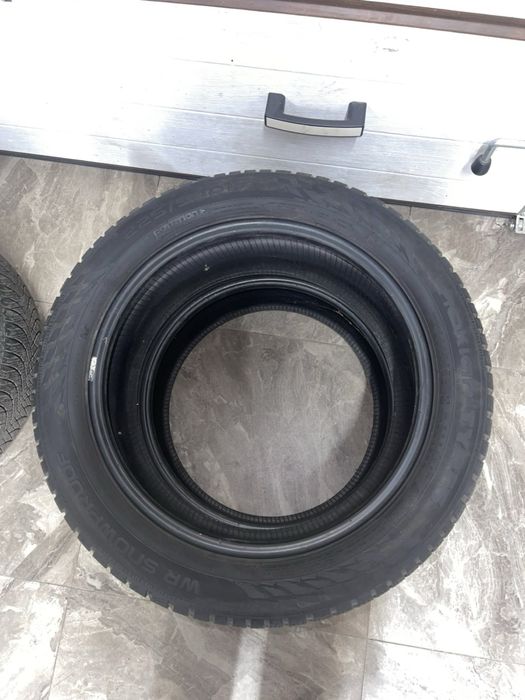Продам шини 225 50 17.