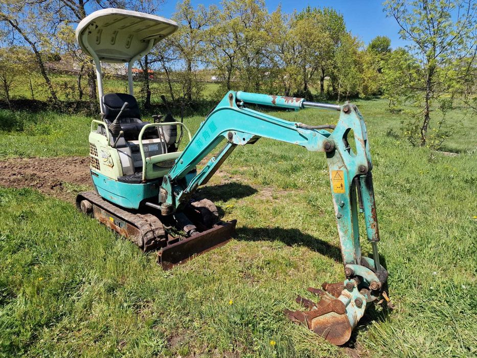 Giratória / Escavadora Yanmar Vio15 - 1.5 Toneladas