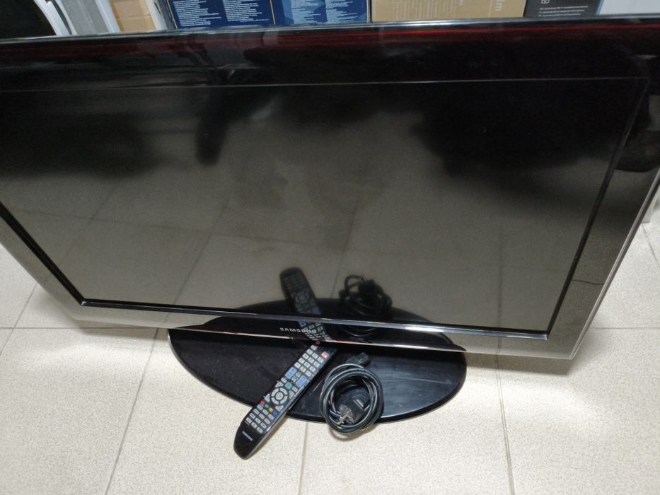 TV Grundig 110 cm