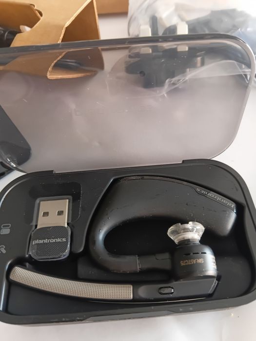 Auricular Profissional Plantronics Voyager Legend  UC ( Novo/Selado)
