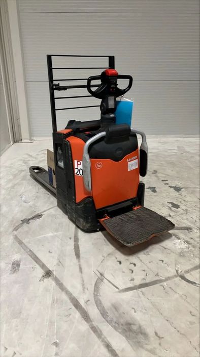 Toyota LPE200  paleciak elektryczny LPE 200 wózek widłowy TOYOTA  bateria Li-ion 2019