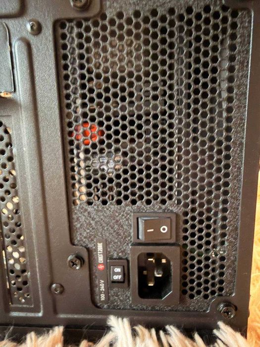 Chieftronic Power Play 1050W 80 Plus Platinum