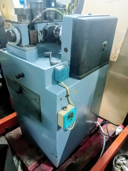 Máquina de roscar por esmagamento.  Bom funcionamento436768801827727362