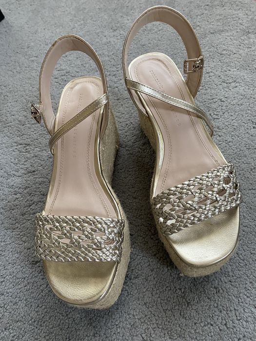 Босоніжки zara