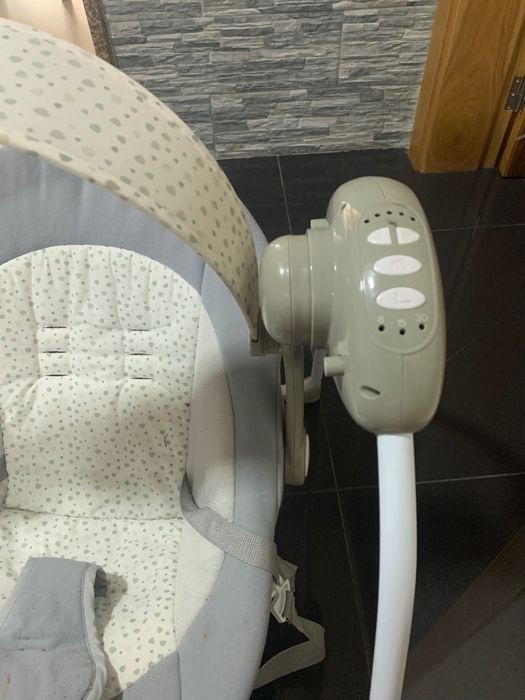 Espreguiçadeira para bebé como nova e em muito bom estado