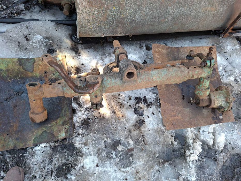 Продам передній міст, задній міст.