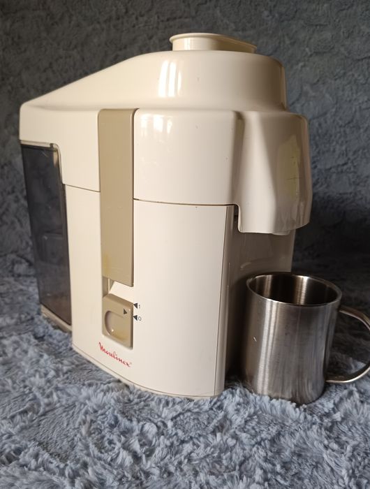 Máquina de fazer sumos Moulinex