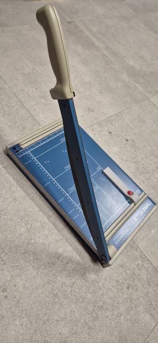 Gilotyna DAHLE 533