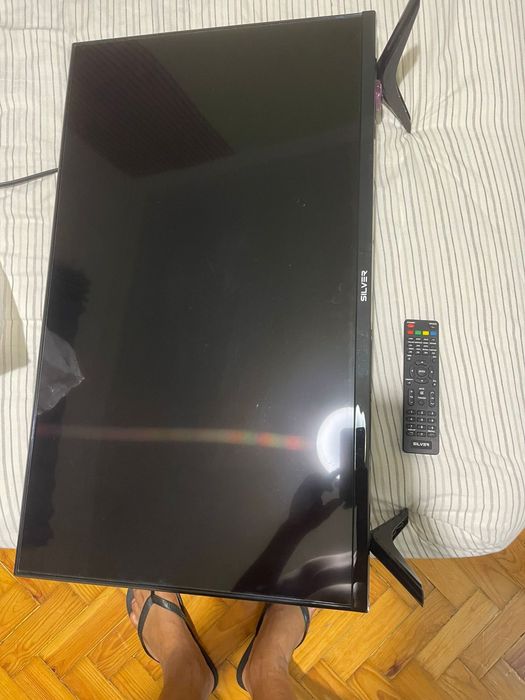 Vendo uma televisão HDMI super conservada TV pode ser usada como Smart se tiver a TV box