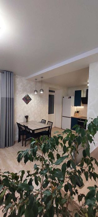 Своя 2 кімнатна квартира 57м2 м/р Академічний