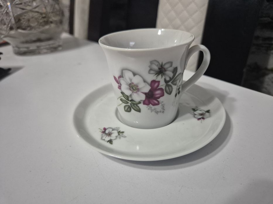 Filiżanka porcelanowa