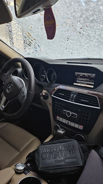 Mersedes C 300 2013 год