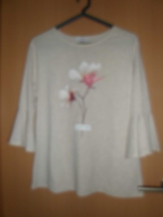 blusa da marca Fórmula + saia da marca EASY WEAR
