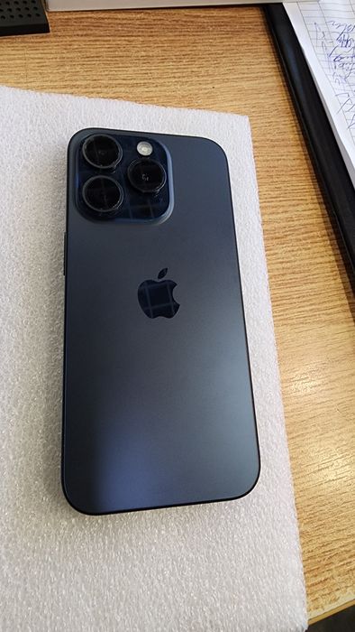 Продам  iphone 15 pro 128 gb blue