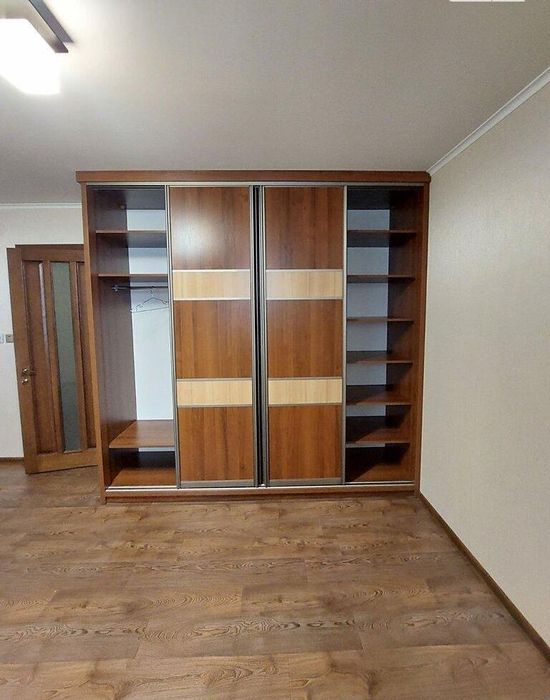 Продається 2-х кімнатна квартира з ремонтом в Центрі