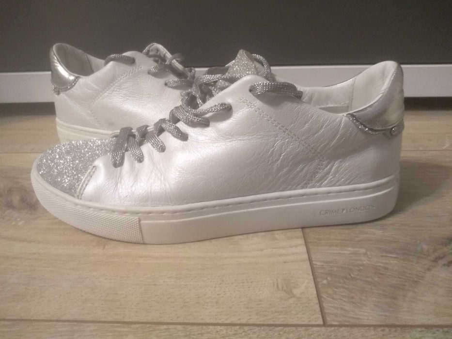 Crime London 36 śliczne metaliczne skórzane sneakersy