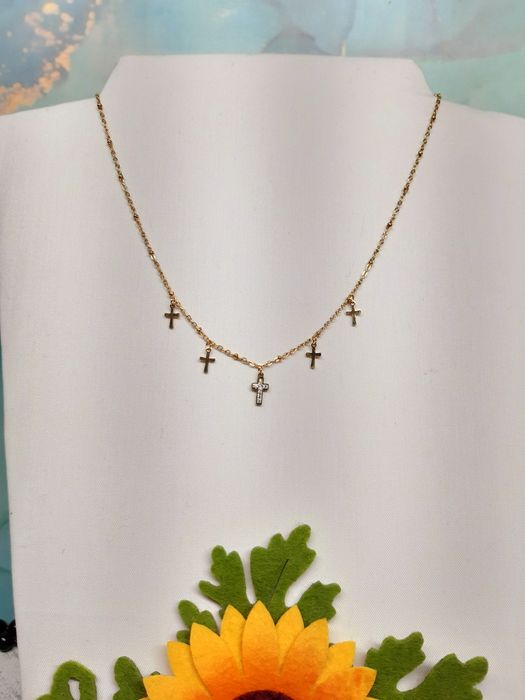 Colar novo em aço inoxidável com 5 crucifixos