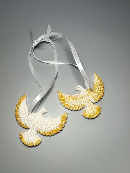 Ялинкова прикраса - пара голубів з гіпсу, гіпсові фігурки.