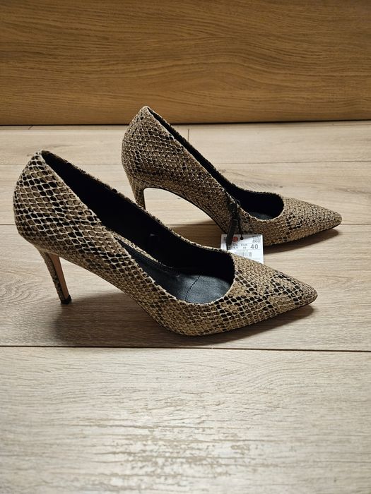 Nowe szpilki Reserved 40