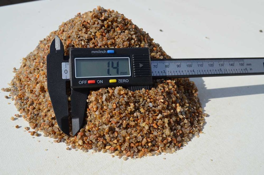 Кварцовий  обкатаний пісок для акваріума. фракція 0,5-2мм 5 кг