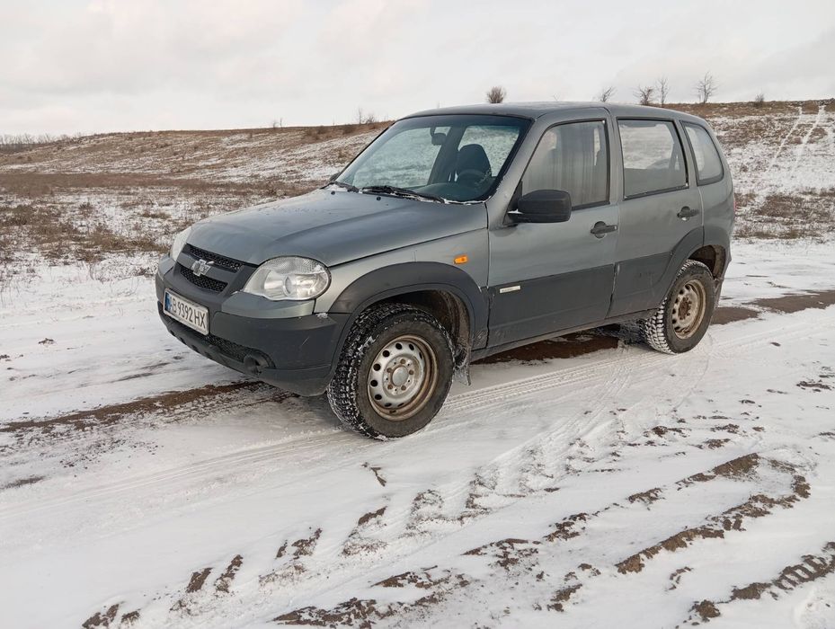 Продам ниву шевролє