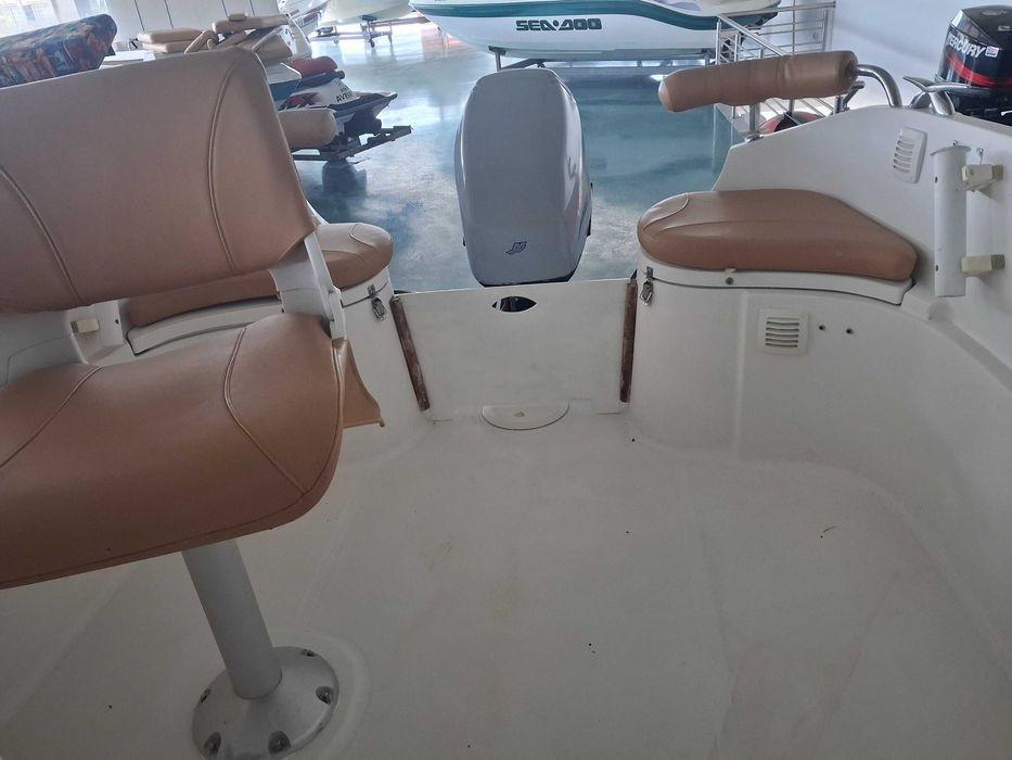 barco QUICKSILVER 460 com motor MARINER 40HP 4 Tempos