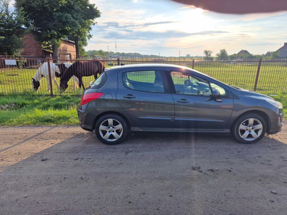 Samochód peugeot 308