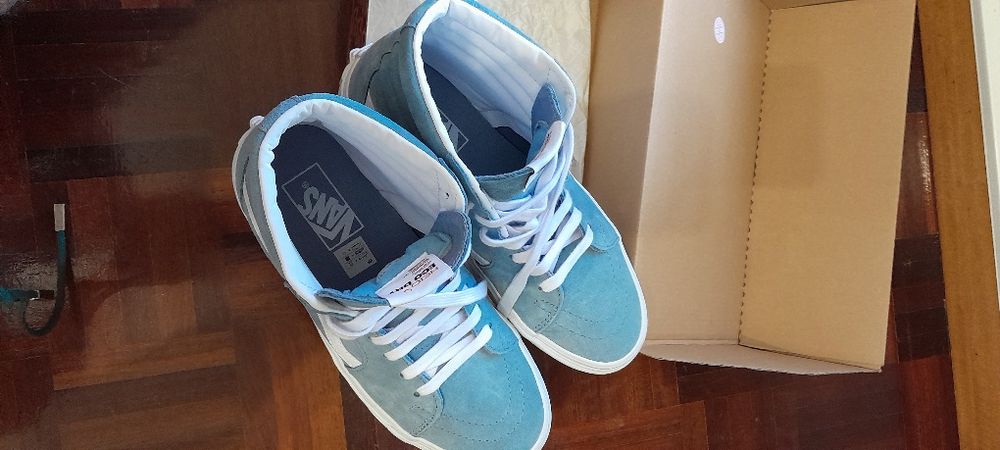 Ténis  bota Vans  número 38.5