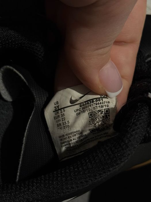 Футзалки Nike бутси сороконіжки