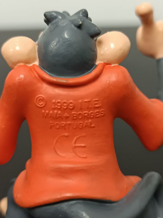 Brinquedos PVC HUGO e Harry Potter