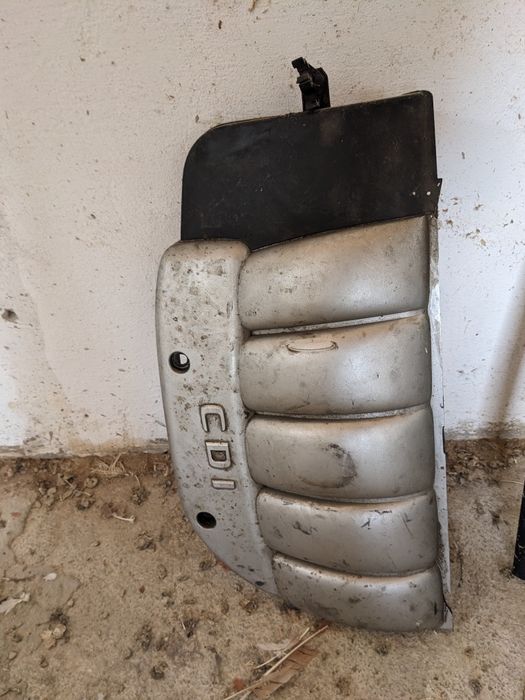 Кришка двигуна мерседес 2.7 w163
