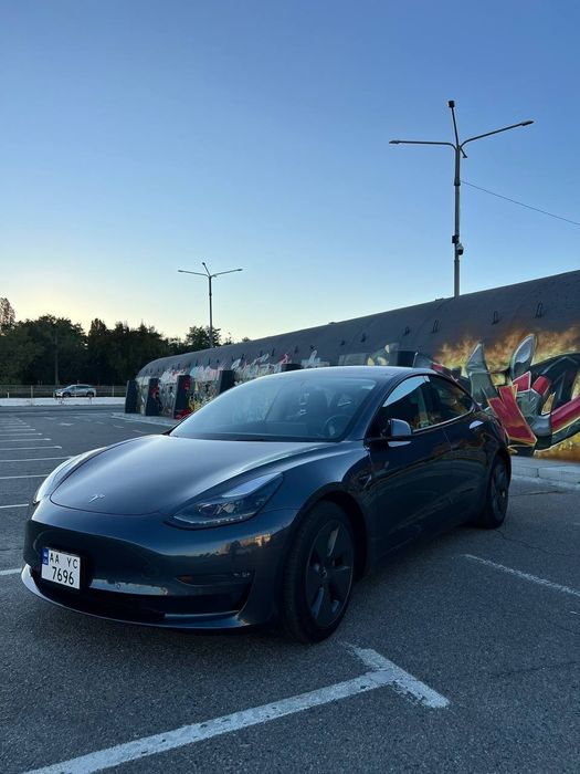 Оренда 6000 тижд tesla 3 long range 2022 год аренда авто тесла под вык