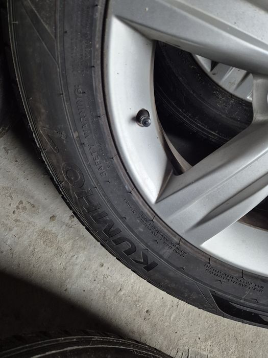 диски R17 5×114.3 і резина KUMHO 225.60.17  24рік