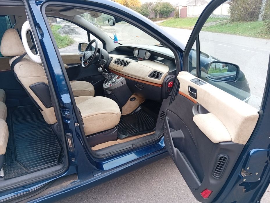 продам минивэн Lancia