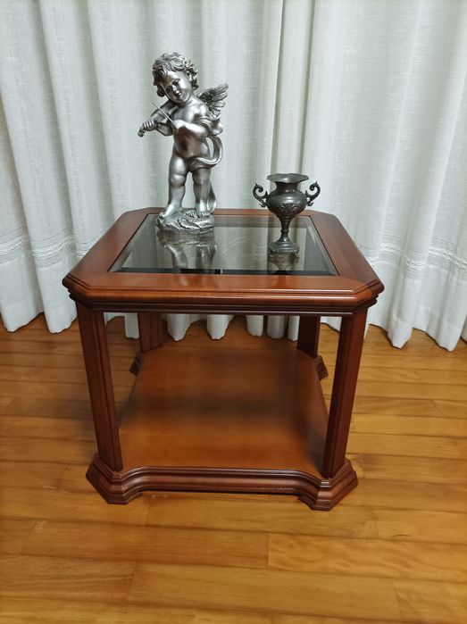 Mesa antiga de apoio restaurada estilo Luís Filipe