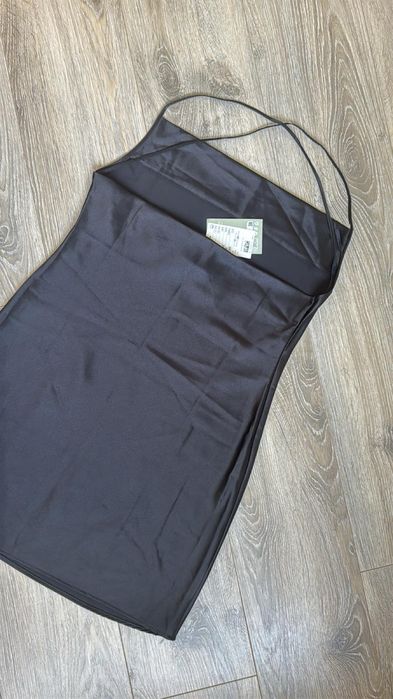 сукня від h&m з атласу, розмір S-М (38 / 10)
