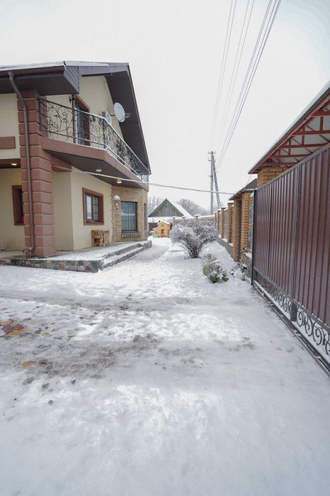 Продам будинок з хорошим ремонтом