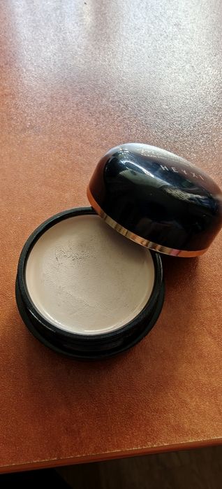 Korektor w kremie Heyxi jasny