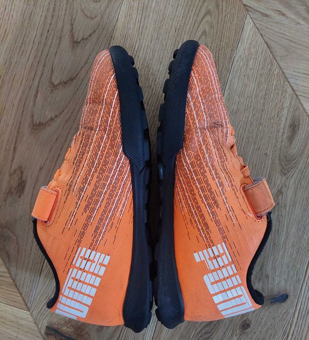 Puma ultra, buty, adidasy do gry w piłkę nożną, pomarańczowe, r.34,5
