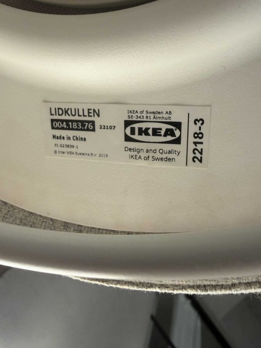 Stołek do siedzenia/stania LIDKULLEN z IKEA - kolor jasno szary