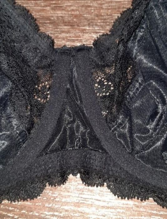 Бюстгальтер мягкий на косточках  Marks & Spencer р.42С/95С