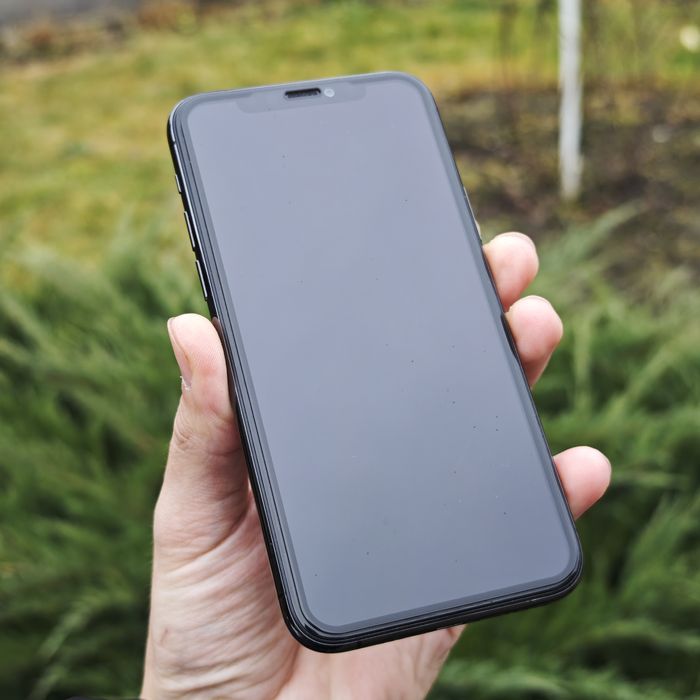 Телефон  Apple IPhone 11 pro 256