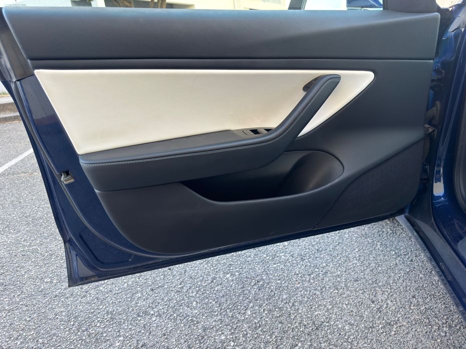 Tesla Model 3 Standard Range, Cx. A., 325cv