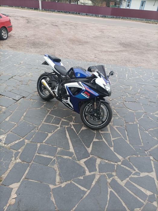 Suzuki GSX-R750 K7