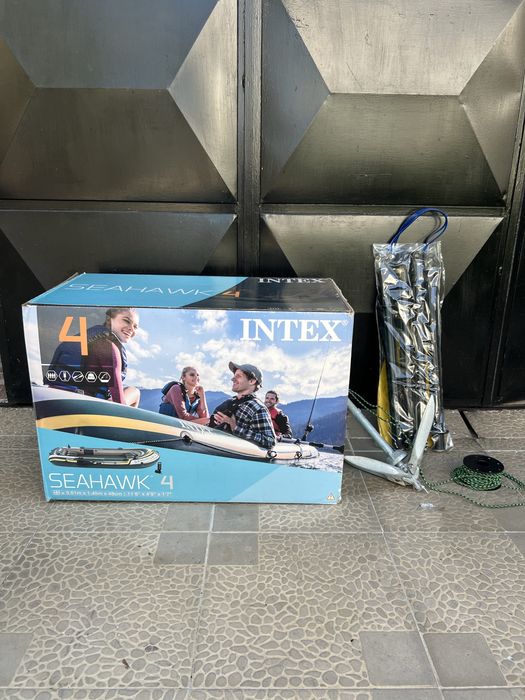 Barco Insuflavél Seahawk 4 (Intex) + 2 remos + ancora