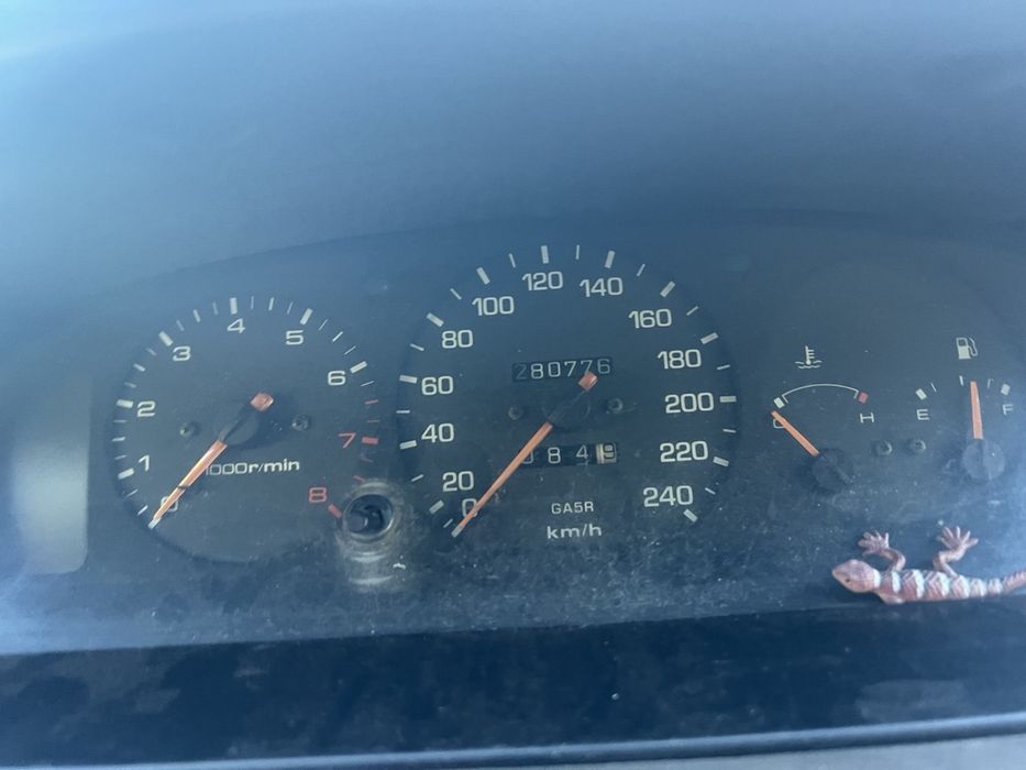 Продам мазду 626 2.0 4WD